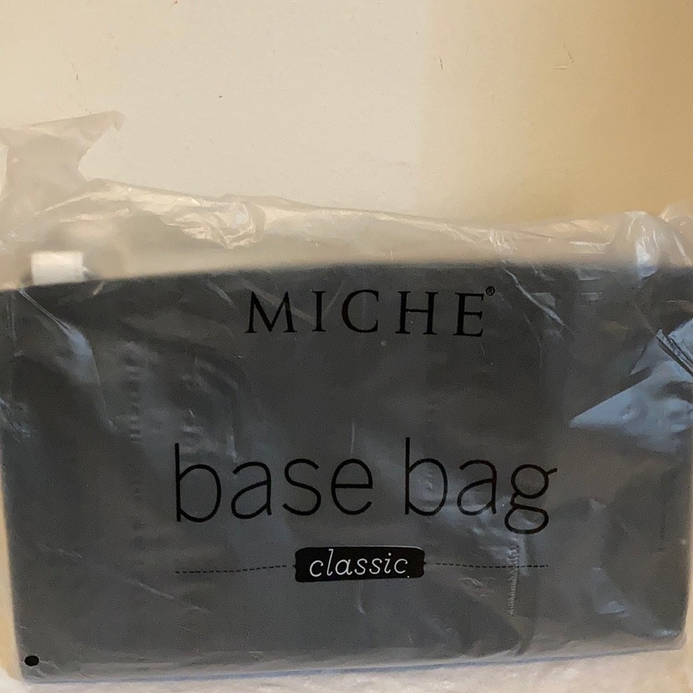 Miche classic base bag and Miche Katrina shell